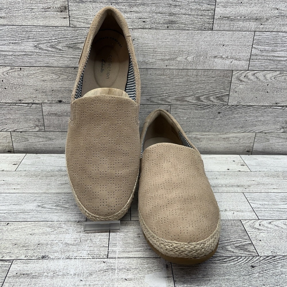 CLARKS  TAN KAHKI SUEDE COMFORT FLATS SLIP-ONS ESPADRILLE WOMEN'S SIZE 8.5M‎